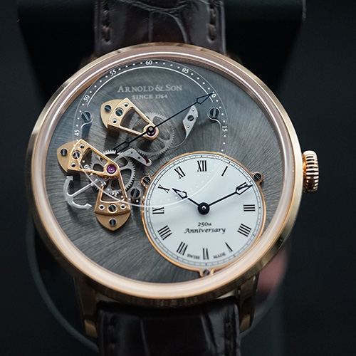 Arnold & Son DSTB跳秒腕錶